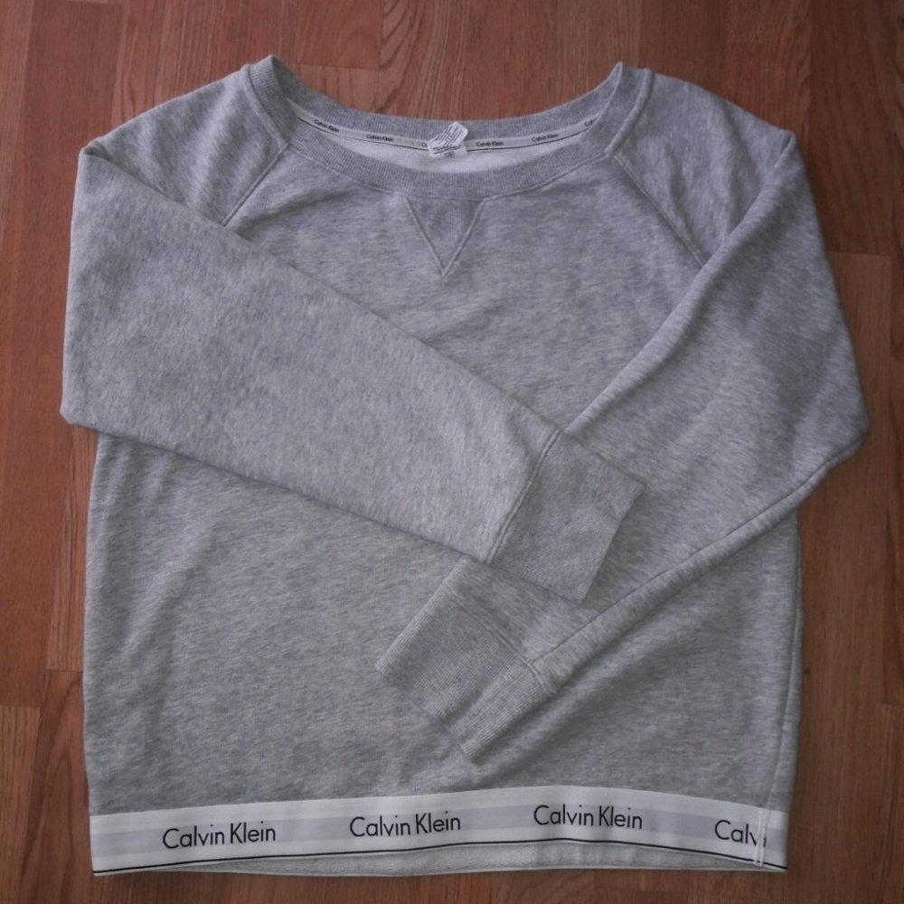 Calvin Klein sweatshirt